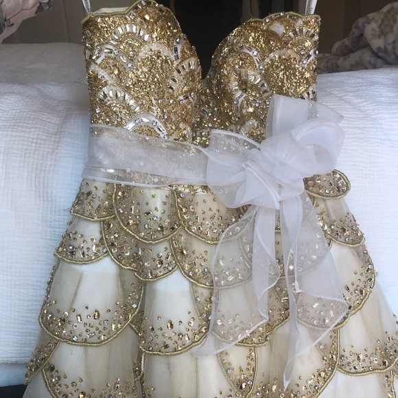 Sherri Hill Gold short dress - Picture 2 of 4